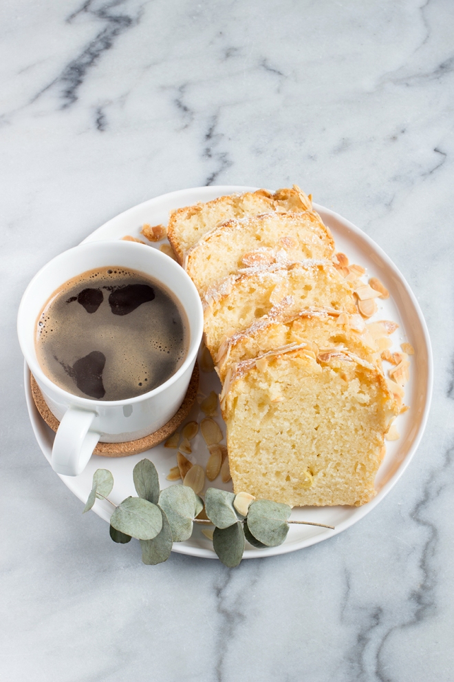 Almond and buttermilk cake | chilitonka